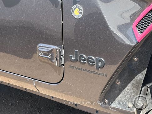 Used 2023 Jeep Wrangler Sport image 9