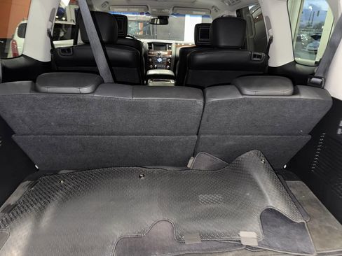 Used 2017 INFINITI QX80 4WD w/ Deluxe Technology Package image 41