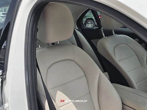 Used 2019 Mercedes-Benz C 300 4MATIC Sedan image 22