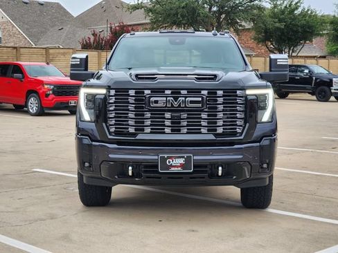Used 2025 GMC Sierra 2500 Denali Ultimate AWD/4WD image 10
