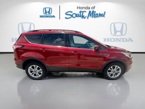 Used 2018 Ford Escape SE AWD/4WD image 8