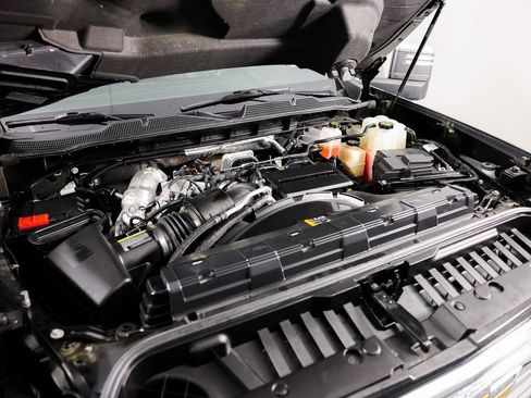 Used 2024 Chevrolet Silverado 2500 LTZ w/ LTZ Convenience Package image 2