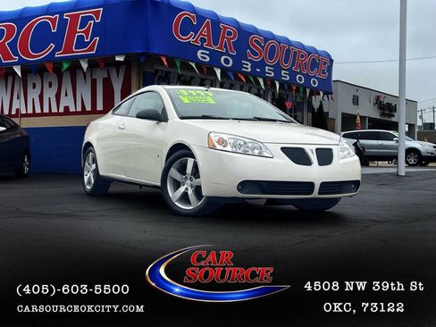 Used 2009 Pontiac G6 GT w/ Sun And Sound Plus Package FWD image 2