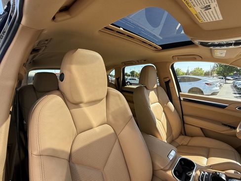 Used 2012 Porsche Cayenne AWD/4WD image 17