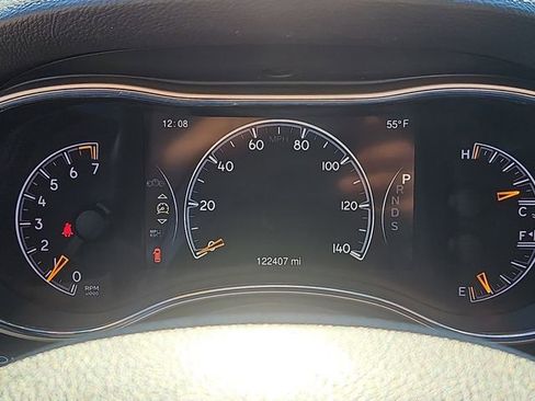 Used 2015 Jeep Grand Cherokee Limited w/ Luxury Group II image 34