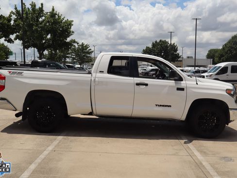 Used 2019 Toyota Tundra SR5 w/ SR5 Upgrade Package RWD image 2