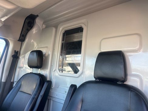 Used 2020 Ford Transit 250 Medium Roof image 11