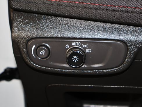 Used 2025 Chevrolet TrailBlazer RS w/ Convenience Package image 34