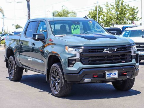 Used 2026 Chevrolet Silverado 1500 LT Trail Boss w/ Safety Package AWD/4WD image 3