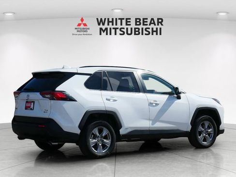 Used 2025 Toyota RAV4 XLE AWD/4WD image 5