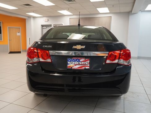 Used 2012 Chevrolet Cruze LS image 12