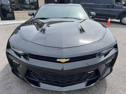 Used 2017 Chevrolet Camaro SS RWD image 3
