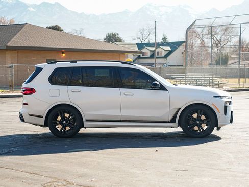 Used 2023 BMW X7 M60i w/ Executive Package image 4