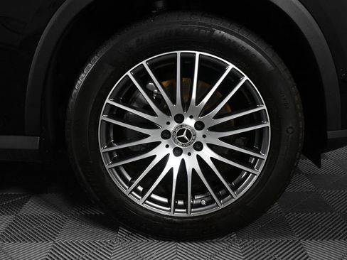 Certified 2026 Mercedes-Benz GLC 300 image 36