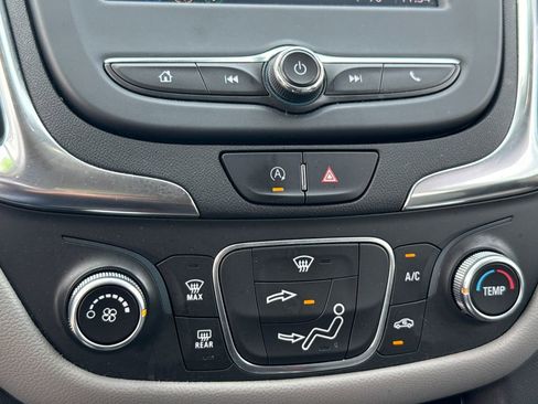 Used 2022 Chevrolet Equinox LS FWD image 27