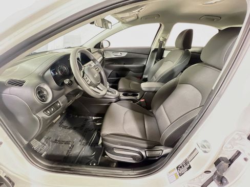 Used 2023 Kia Forte LXS w/ LXS Technology Package FWD image 19