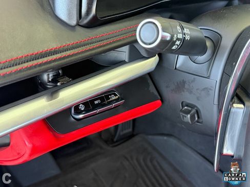 Certified 2021 Chevrolet Corvette Stingray Premium Conv w/ Z51 Performance Package RWD image 31