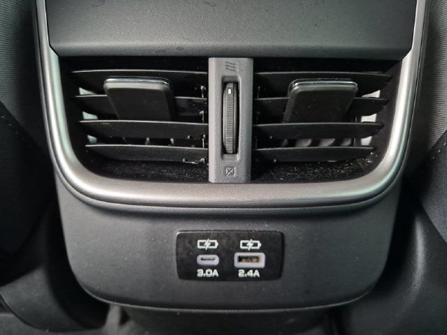 Used 2025 Subaru Legacy Premium AWD/4WD image 16