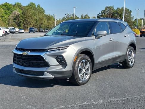 Used 2023 Chevrolet Blazer LT FWD image 7