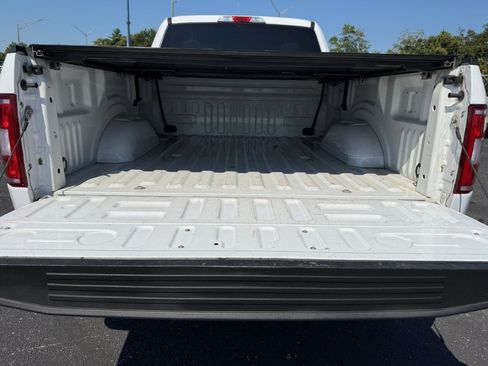 Used 2019 Ford F150 XLT w/ Trailer Tow Package RWD image 7