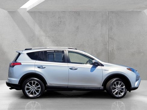 Used 2016 Toyota RAV4 Limited w/ Advanced Technology Package AWD/4WD image 3