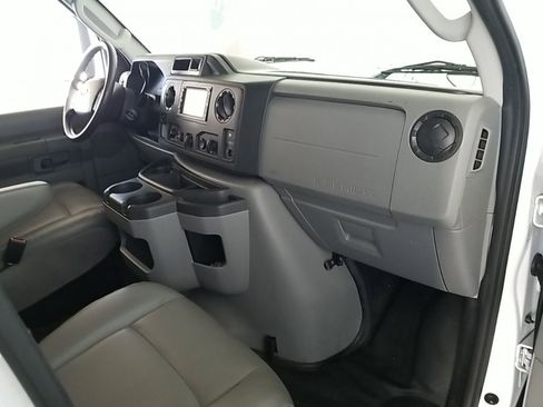 Used 2015 Ford E-450 and Econoline 450 Super Duty w/ Power Windows & Locks Group image 19