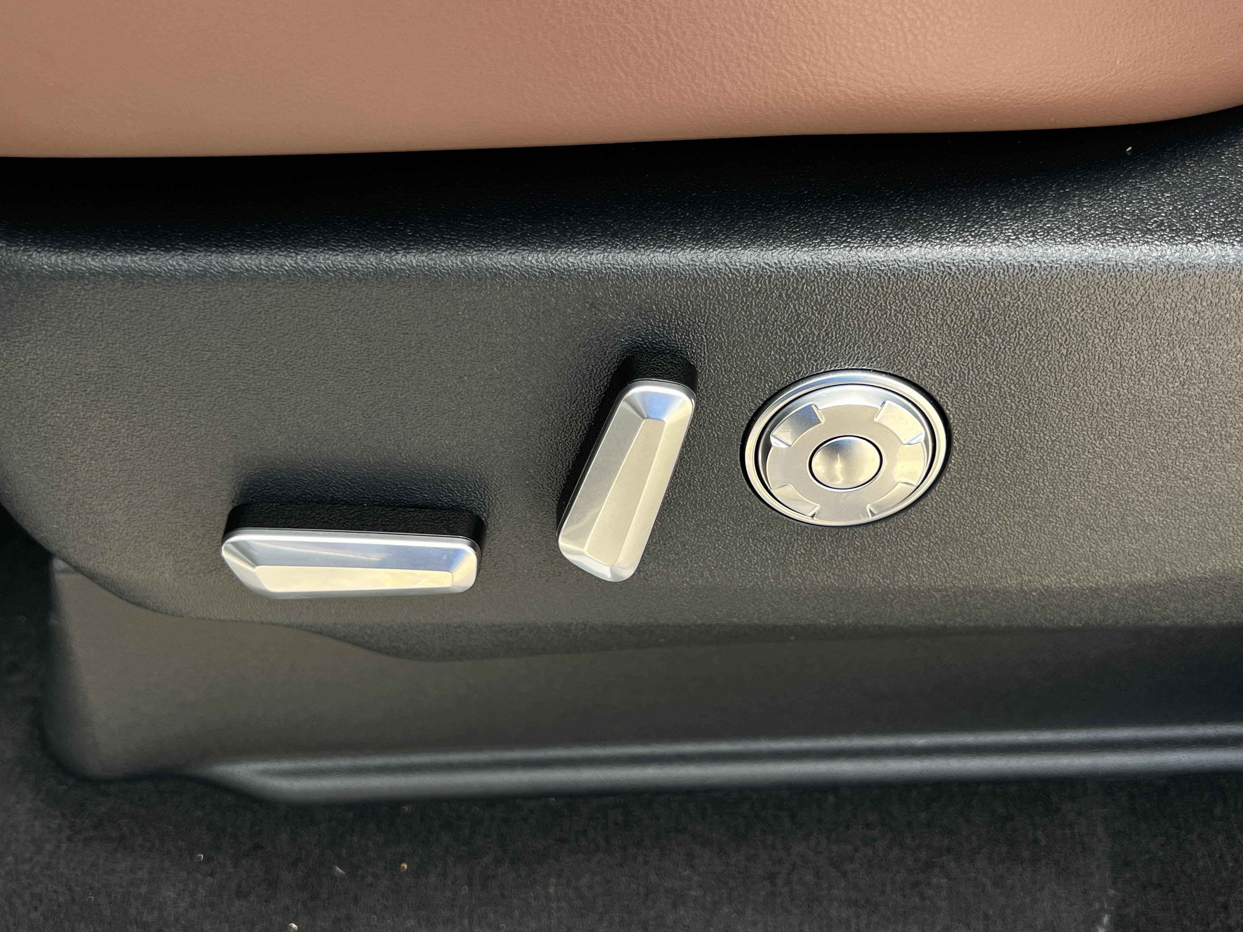 New 2026 Lincoln Navigator Reserve AWD/4WD image 36