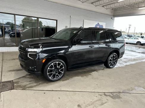 Used 2023 Chevrolet Tahoe RST w/ Luxury Package AWD/4WD image 2
