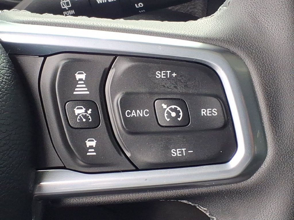 Certified 2025 Jeep Wrangler Unlimited Sahara AWD/4WD image 11