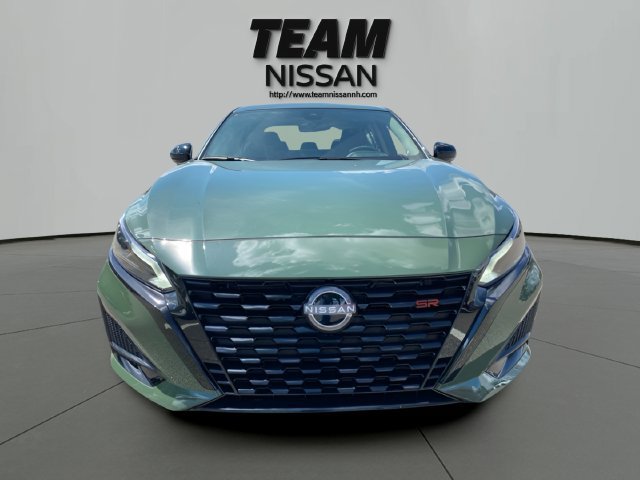 New 2026 Nissan Altima 2.5 SR w/ SR Premium Package AWD/4WD image 2