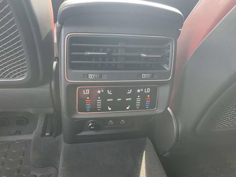 Certified 2022 Audi SQ8 Prestige AWD/4WD image 14