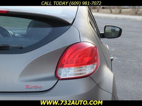 Used 2015 Hyundai Veloster Turbo image 22