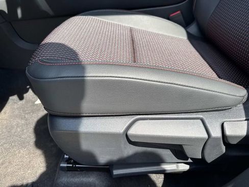 New 2025 Nissan Kicks SR image 9