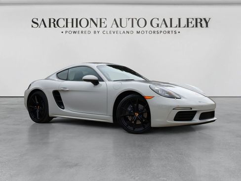 Used 2025 Porsche 718 Cayman RWD image 1