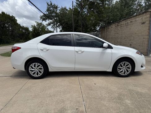 Used 2019 Toyota Corolla LE FWD image 25