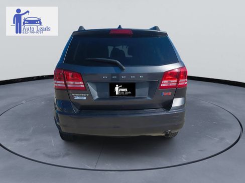 Used 2017 Dodge Journey SE w/ Flexible Seating Group image 6