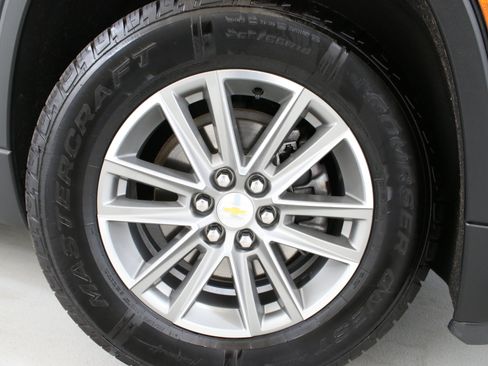 Used 2023 Chevrolet Traverse LT w/ LPO, Floor Liner Package AWD/4WD image 33