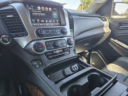 Used 2020 Chevrolet Suburban Premier w/ RST Edition AWD/4WD image 12
