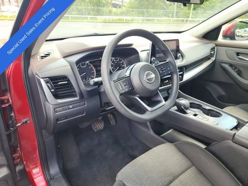 Used 2022 Nissan Rogue SV FWD image 9