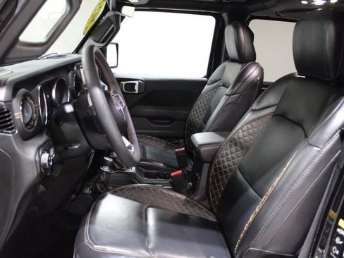 Used 2023 Jeep Gladiator Overland AWD/4WD image 17