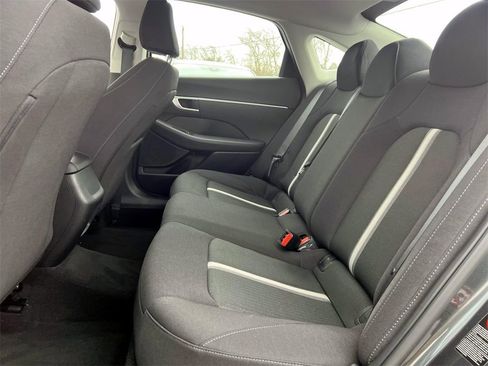 Certified 2022 Hyundai Sonata SE w/ Cargo Package image 12