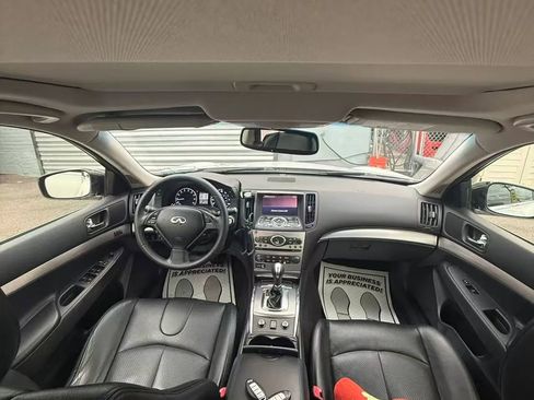 Used 2012 INFINITI G37 x Sedan w/ Premium Pkg image 16