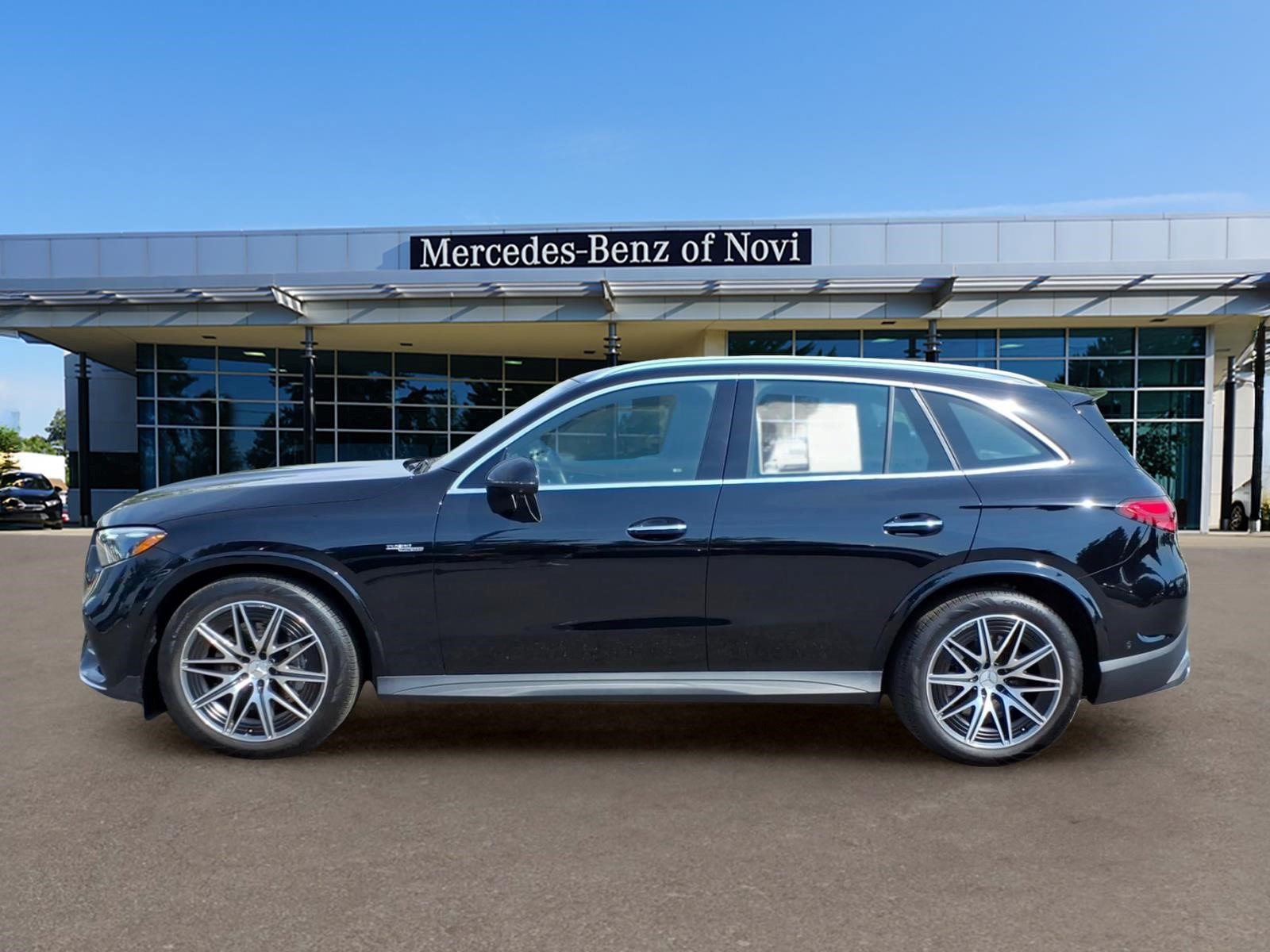 Certified 2024 Mercedes-Benz GLC 43 AMG 4MATIC image 2