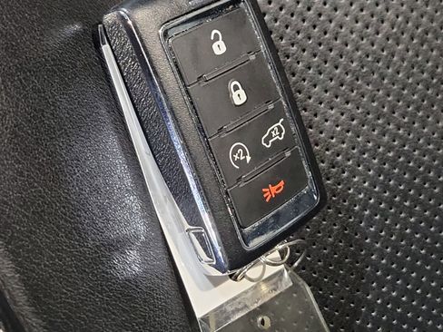 Used 2023 Jeep Grand Cherokee L Overland image 31