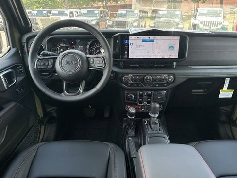 New 2026 Jeep Wrangler Unlimited Rubicon AWD/4WD image 24