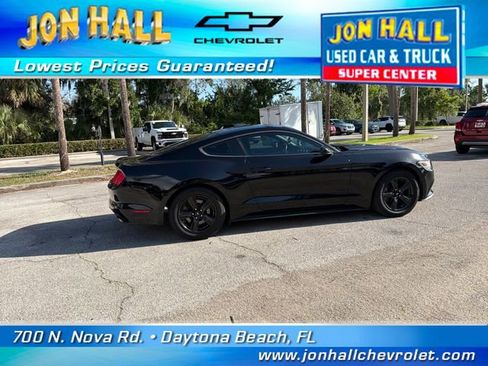 Used 2015 Ford Mustang Coupe RWD image 13