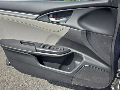 Used 2020 Honda Civic EX image 26