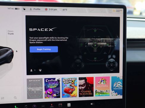 Used 2024 Tesla Model 3 Standard Range image 22