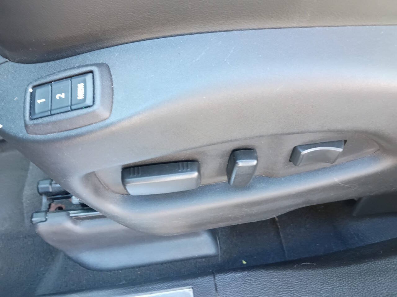 Used 2015 Cadillac SRX Performance AWD/4WD image 15