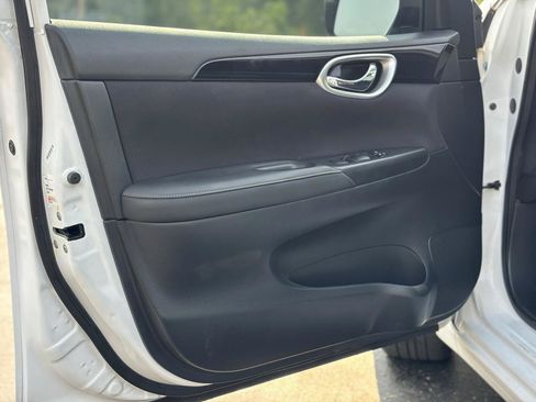 Used 2017 Nissan Sentra SV FWD image 14